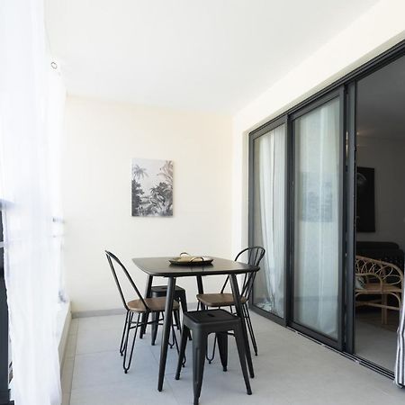 M Safirina Apartment Saint-Paul Exterior photo